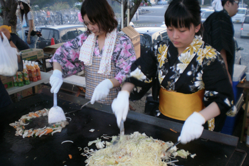 三隅青年団による焼きそば店