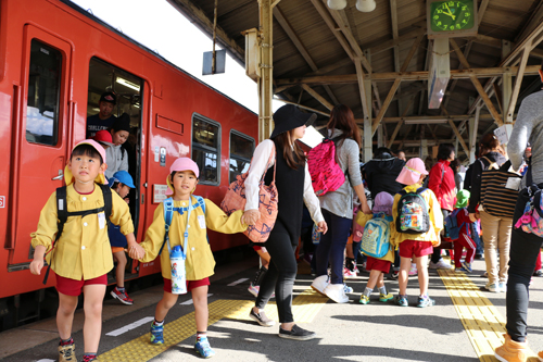 美祢市、山陽小野田市からの参加者はjr美祢線に乗車して長門市へ