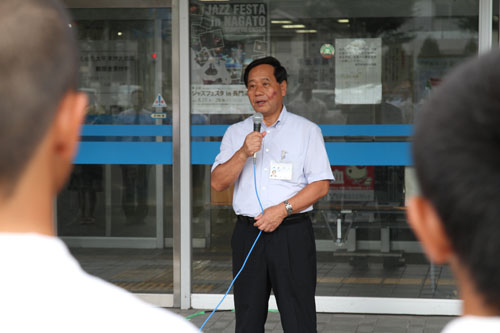 大西市長が激励