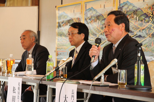 俵山温泉の魅力や今後のまちづくりについて語る大西市長