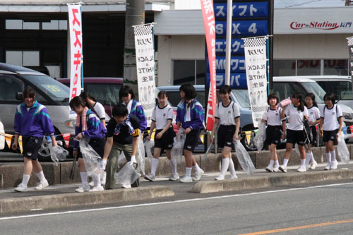 国道沿いを歩いてpr
