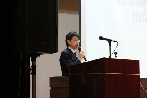 講演する川井元晴氏