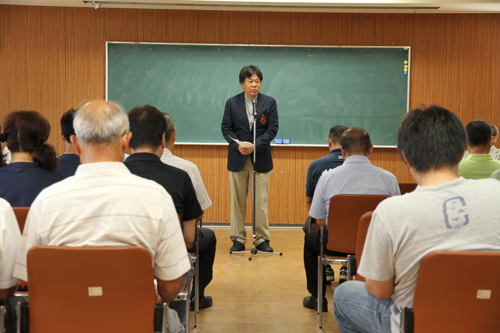 激励する梶山体育協会会長