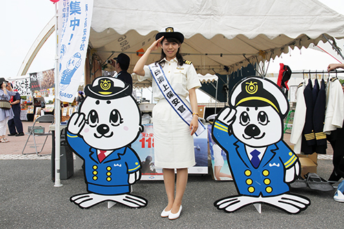 一日海上保安官のほっちゃてれびの小林愛子さん