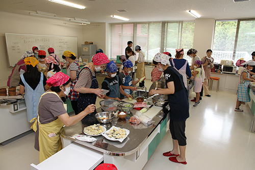 油谷小学校の家庭教育学級が主催