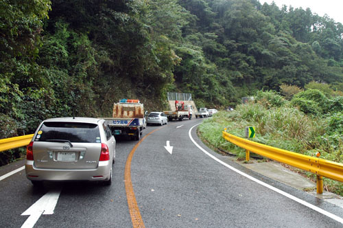 開通を待つ車両