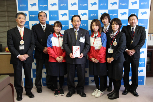 贈呈式に参加された皆さん
