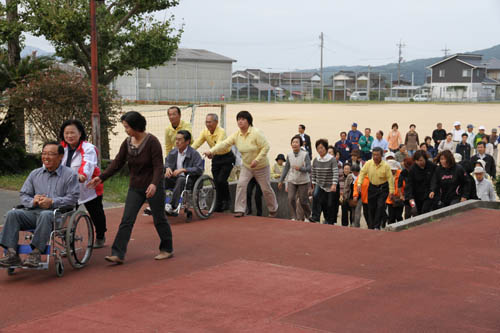 地域住民も参加した今回の訓練