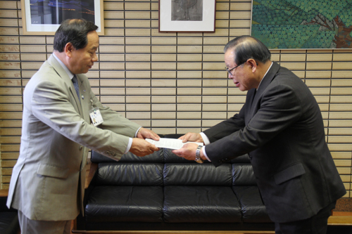 小田保男組合長へ要請文を