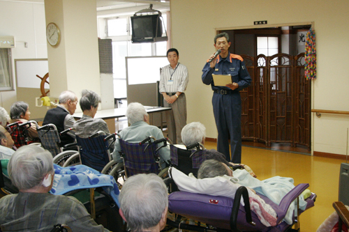 財満警防課長による講評