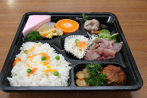 この日配布された弁当