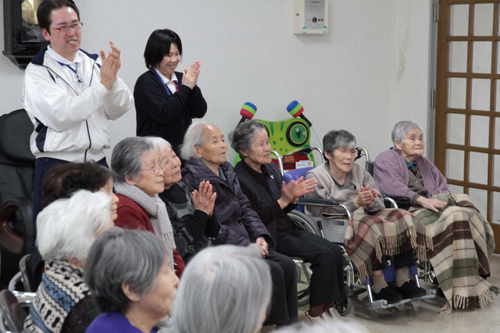 最優秀賞を受賞した古田さんに温かい拍手が送られる