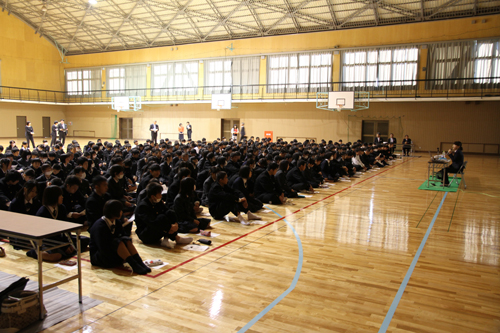 全校生徒が参加した