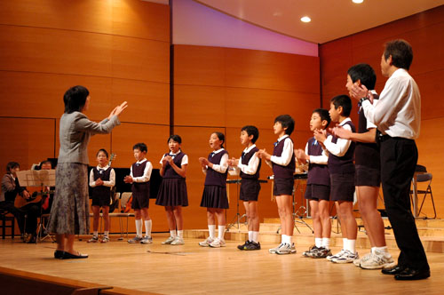 伊上小学校全校