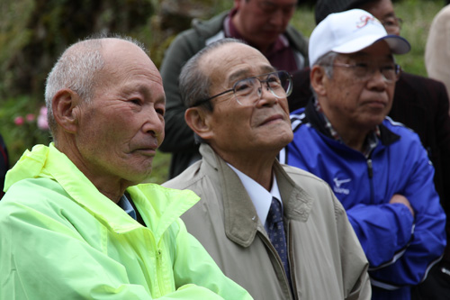 金川さんも紙芝居を見守る