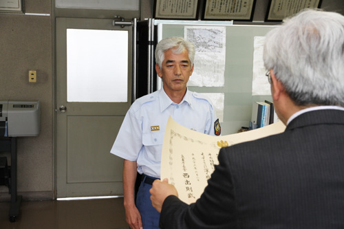 表彰を受ける