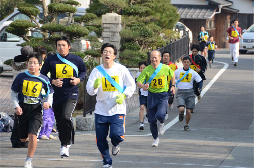 学校を一周してからコースへ