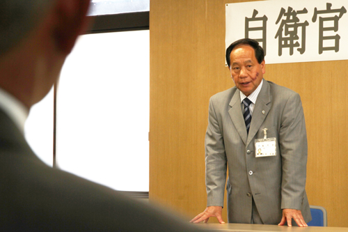 「相談員の役割は重要である」とあいさつ