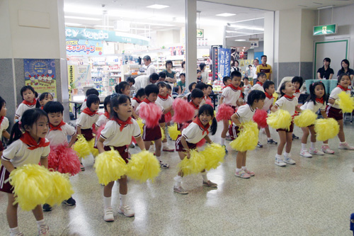 東深川保育園児たちによるアトラクション