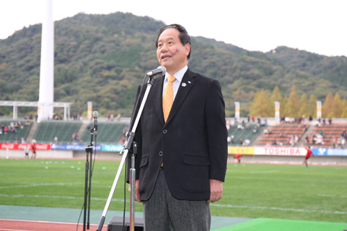 キャンプ地招致を訴える大西市長
