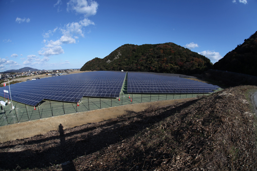 ながとスポーツ公園発電所の全景