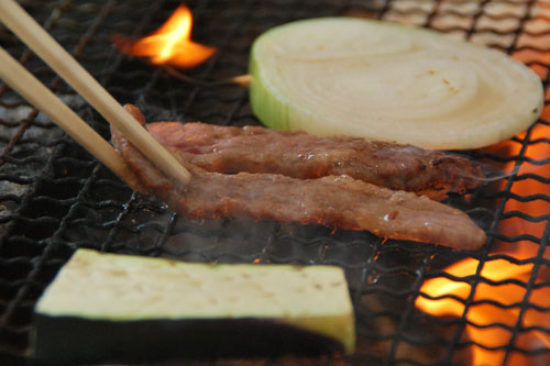 美味しそう焼けた長州ながと和牛