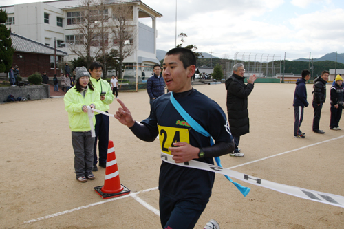 優勝はオープン参加のファンキーモンキーウータンズ