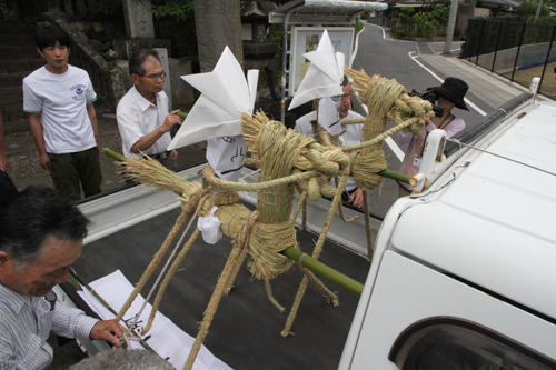 飯山八幡宮から境川区までは車で移動