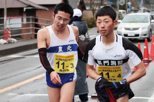 長門市唯一の中継所となった宗頭文化センターでのたすきリレー