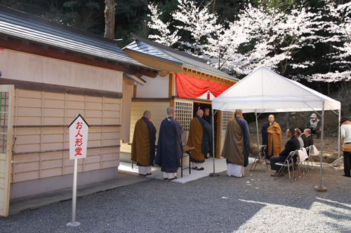 増築されたお人形堂