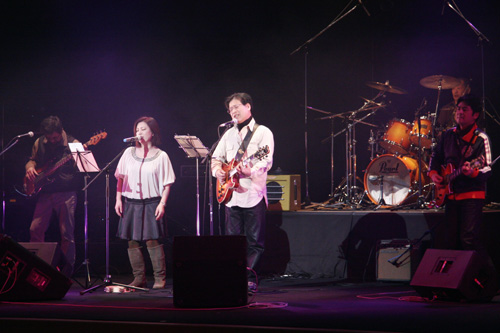 ４ ｃｈｏｒｄ ｓｐｅｃｉａｌのライブ