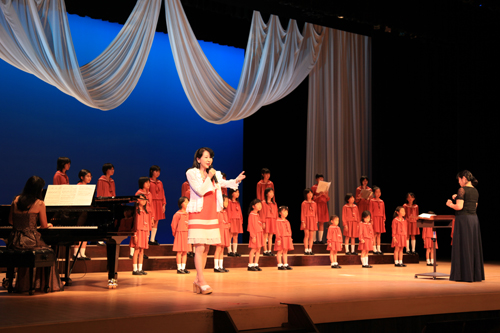 みすゞ少年少女合唱団との共演