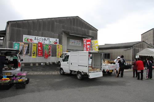 軽トラ市も出た「旬」市場