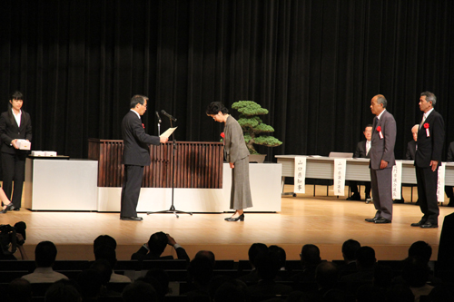 長年、災害防止に取り組んだ団体や個人が表彰されました