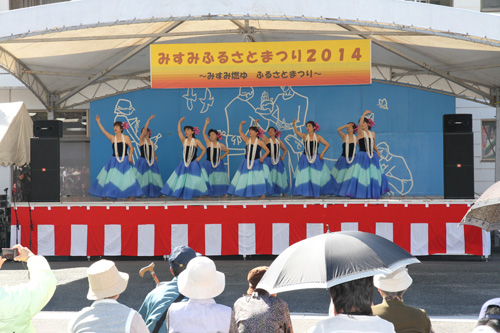 チームフラokdの優雅なフラダンス