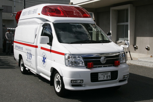 納入された高規格救急自動車