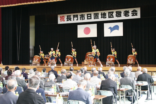 太鼓海クラブの和太鼓演奏