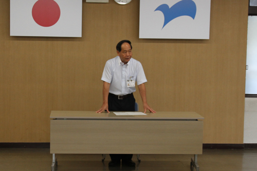 あいさつする大西市長