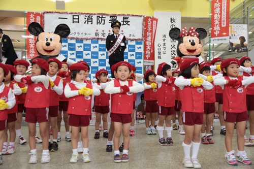 東深川保育園の園児がダンスで火災予防をpr