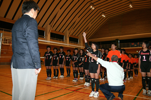 選手宣誓は油谷バレースポーツ少年団の永田輝希さん