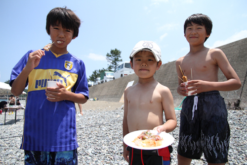 刺身とやきとりで昼食