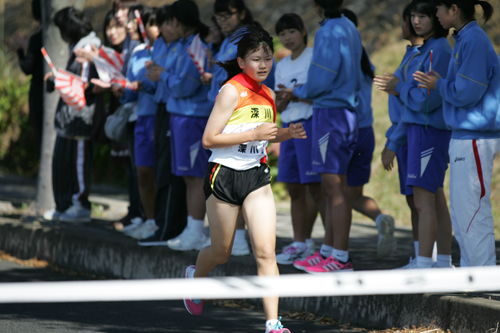 特別賞女子1位の深川中学校cがゴール