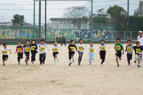 ロードレース低学年の部のスタート