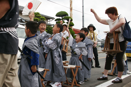 警固役の男の子たちも大ハッスル！