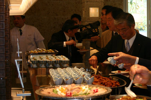 「長州黒かしわ」試食会