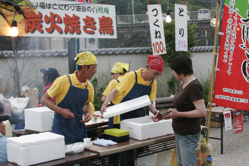 地鶏を使った食品バザー