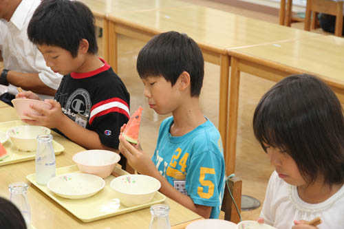 今日のデザートは日置すいか