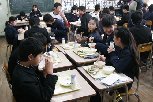 6年生の給食のようす