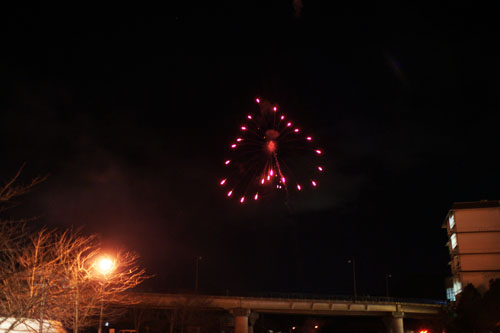 空に広がるlove花火