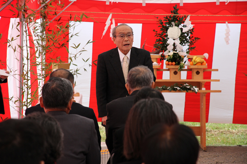 あいさつする内山長門市社会福祉協議会会長